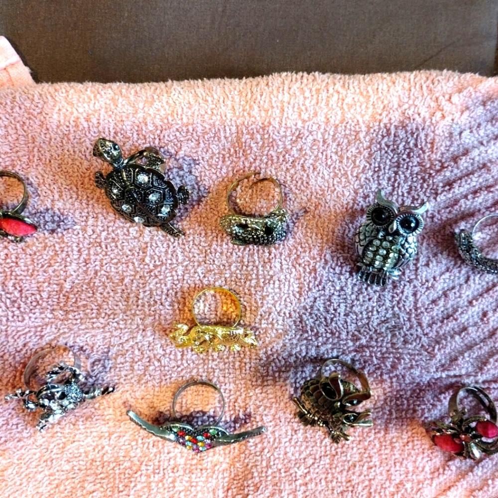 Animal rhinestone rings